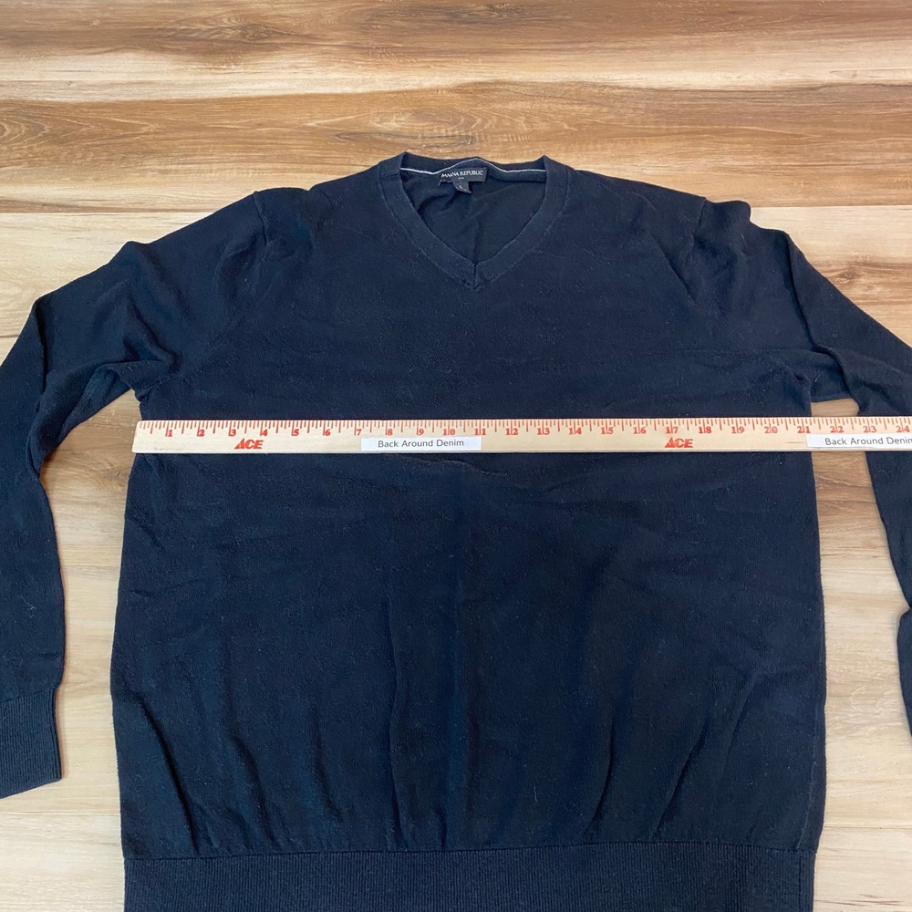 Banana Republic V-Neck Sweater Mens Large Soft Knit Pullover Classic Black - Picture 6 of 8